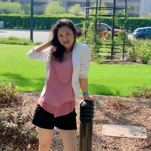 Sleeveless blouse - Picture 3 of 6